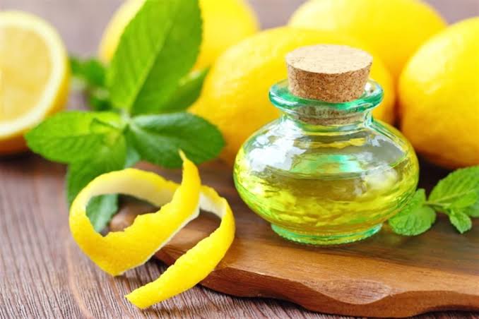 فوائد زيت الليمون العطري وهناك العديد من الوصفات التى يمكنك الحصول منها على أقصى فائدة