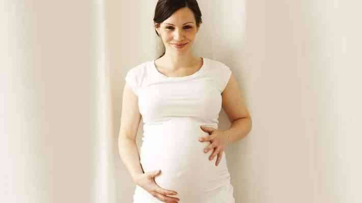 صورة فوائد قشر الرمان للحامل