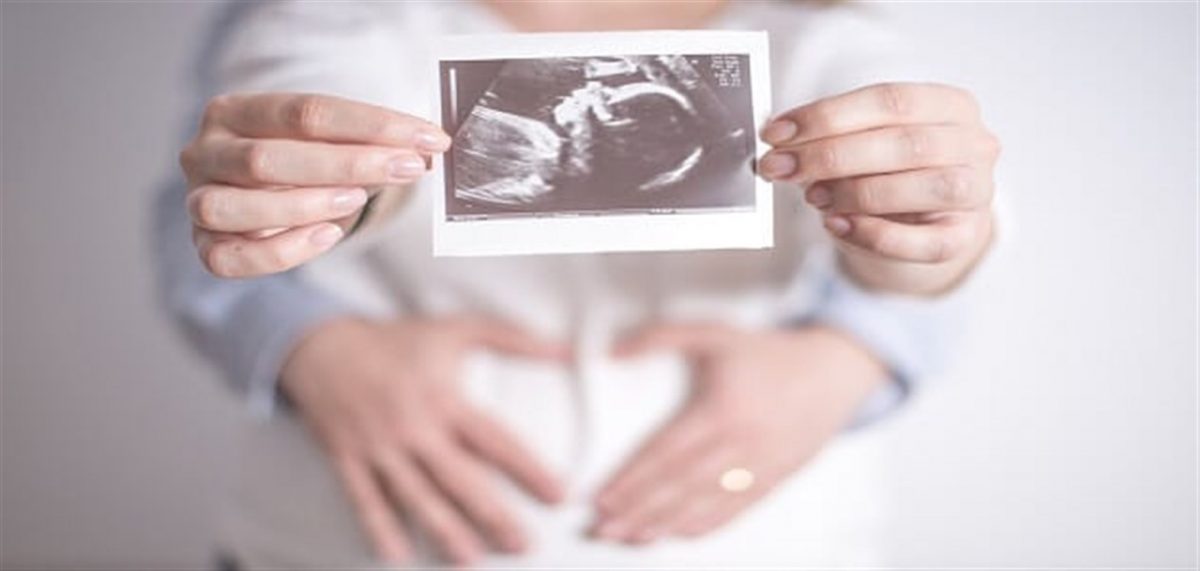 صورة هل تشعر الحامل بحركة الجنين في الشهر الثاني
