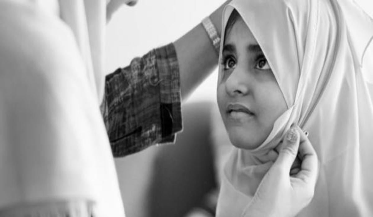 أحاديث عن لباس المرأة في الإسلام