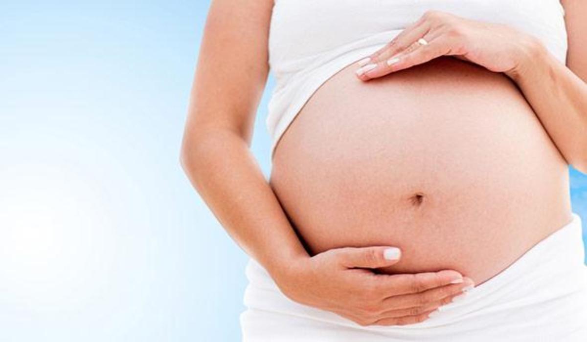 نزول سائل ابيض من المهبل اثناء الحمل في الشهر الثالث