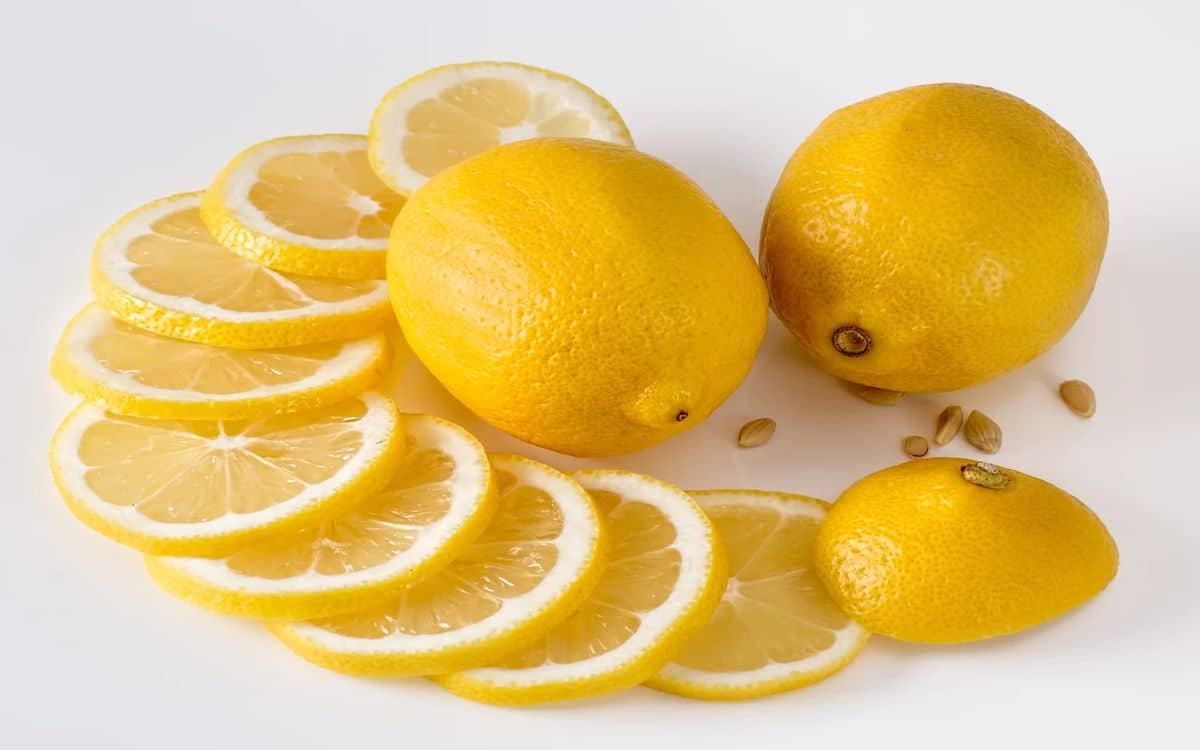هل عصير الليمون يرفع الضغط