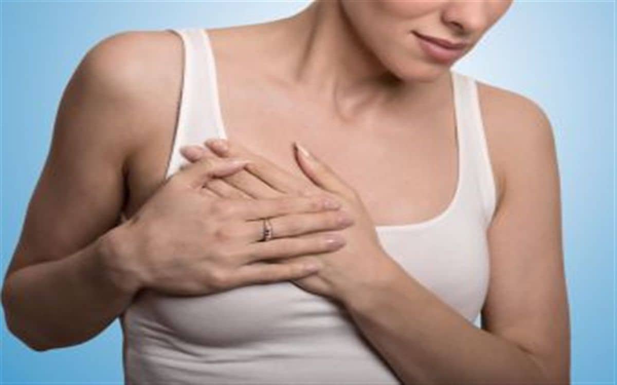 أسباب ألم الثدي الأيمن عند البنات