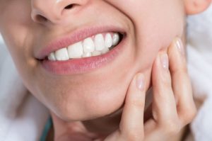 اسباب الم الاسنان الفك العلوي