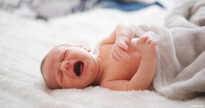 كيفية التخلص من مغص حديثي الولادة