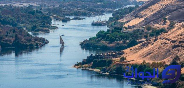 لافتة عن نهر النيل